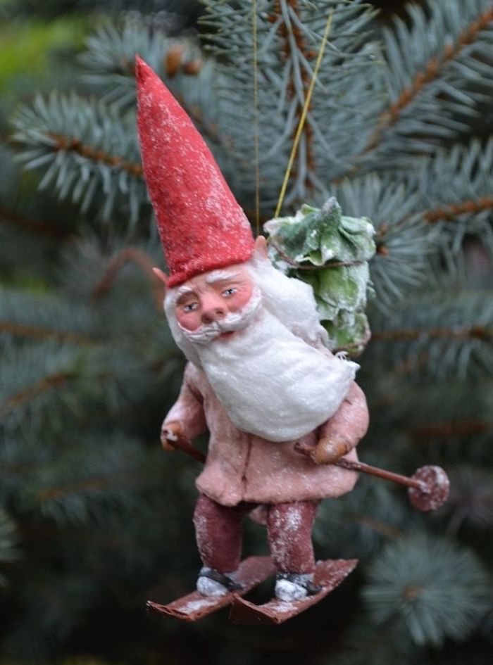 Russian Artist Models Lovely Paper-Mache Christmas Toys As If From The Past Russian Artist Models Lovely Paper-Mache Christmas Toys As If From The Past