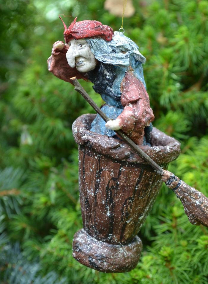 Russian Artist Models Lovely Paper-Mache Christmas Toys As If From The Past Russian Artist Models Lovely Paper-Mache Christmas Toys As If From The Past