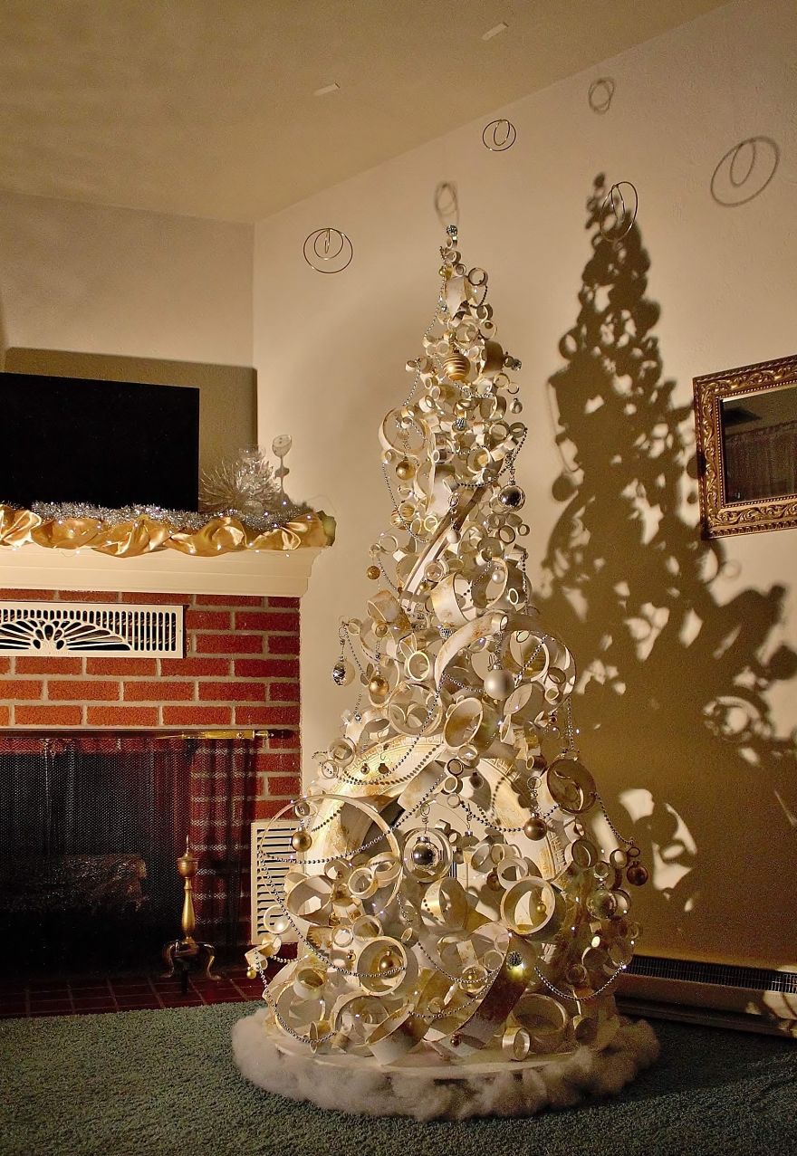 We Made A Christmas Tree From An Old Tire, A Bucket, And 40Ft Of PVC Pipe