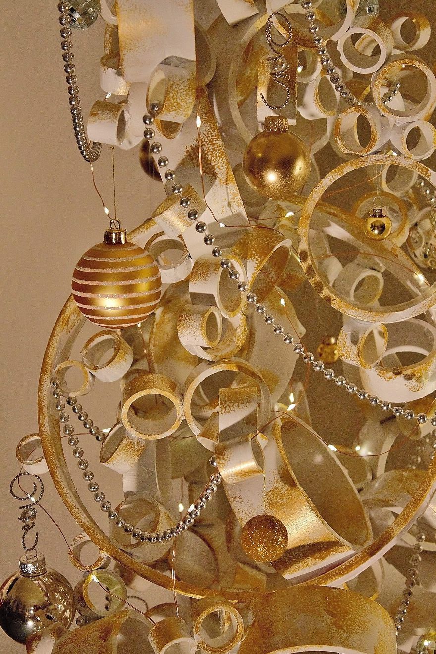 We Made A Christmas Tree From An Old Tire, A Bucket, And 40Ft Of PVC Pipe