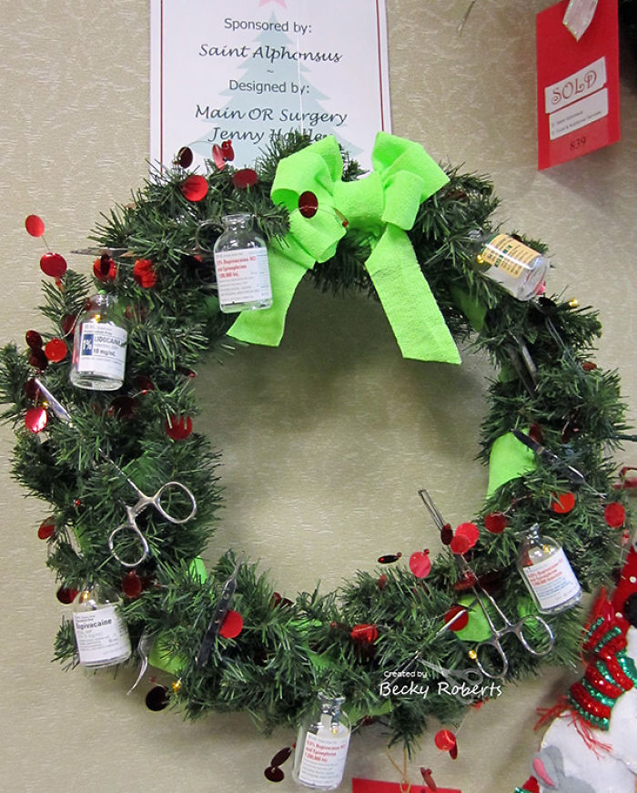 30 Hospital Christmas Decorations That Show Medical Staff Are The Most Creative People Ever 30 Hospital Christmas Decorations That Show Medical Staff Are The Most Creative People Ever