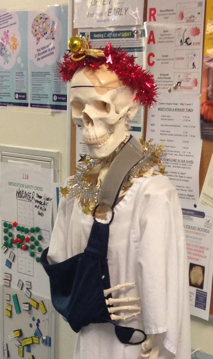 30 Hospital Christmas Decorations That Show Medical Staff Are The Most Creative People Ever 30 Hospital Christmas Decorations That Show Medical Staff Are The Most Creative People Ever