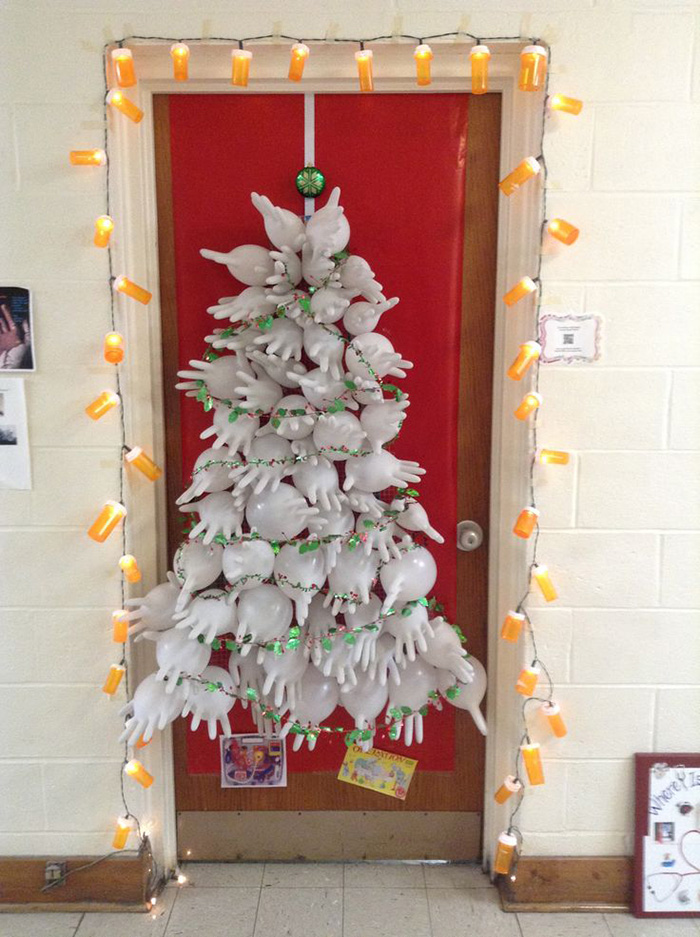 30 Hospital Christmas Decorations That Show Medical Staff Are The Most Creative People Ever 30 Hospital Christmas Decorations That Show Medical Staff Are The Most Creative People Ever