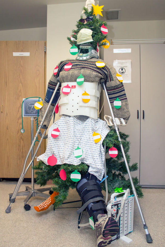 30 Hospital Christmas Decorations That Show Medical Staff Are The Most Creative People Ever 30 Hospital Christmas Decorations That Show Medical Staff Are The Most Creative People Ever