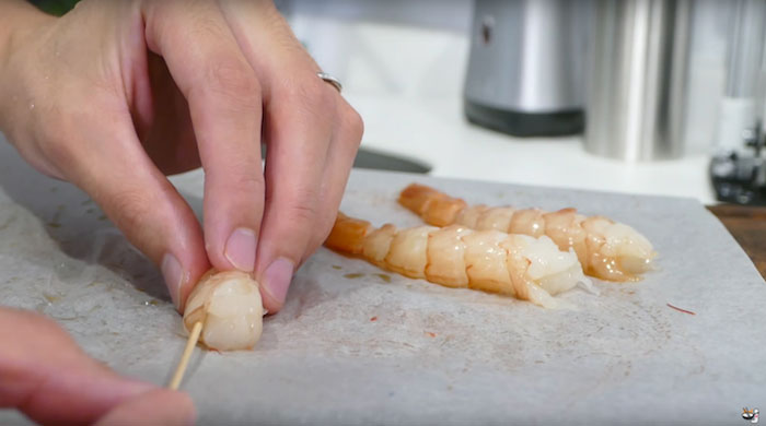 Sushi That Looks Like Real-Life Swimming Koi In A Few Simple Steps Sushi That Looks Like Real-Life Swimming Koi In A Few Simple Steps