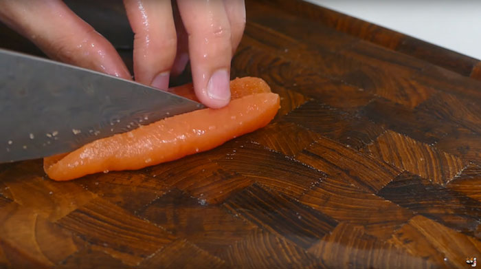 Sushi That Looks Like Real-Life Swimming Koi In A Few Simple Steps Sushi That Looks Like Real-Life Swimming Koi In A Few Simple Steps