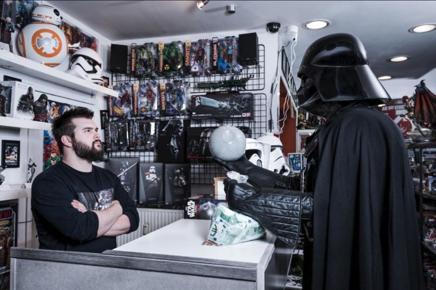 Photographer Reimagines What Would Happen If Darth Vader Faced Financial Crisis Photographer Reimagines What Would Happen If Darth Vader Faced Financial Crisis