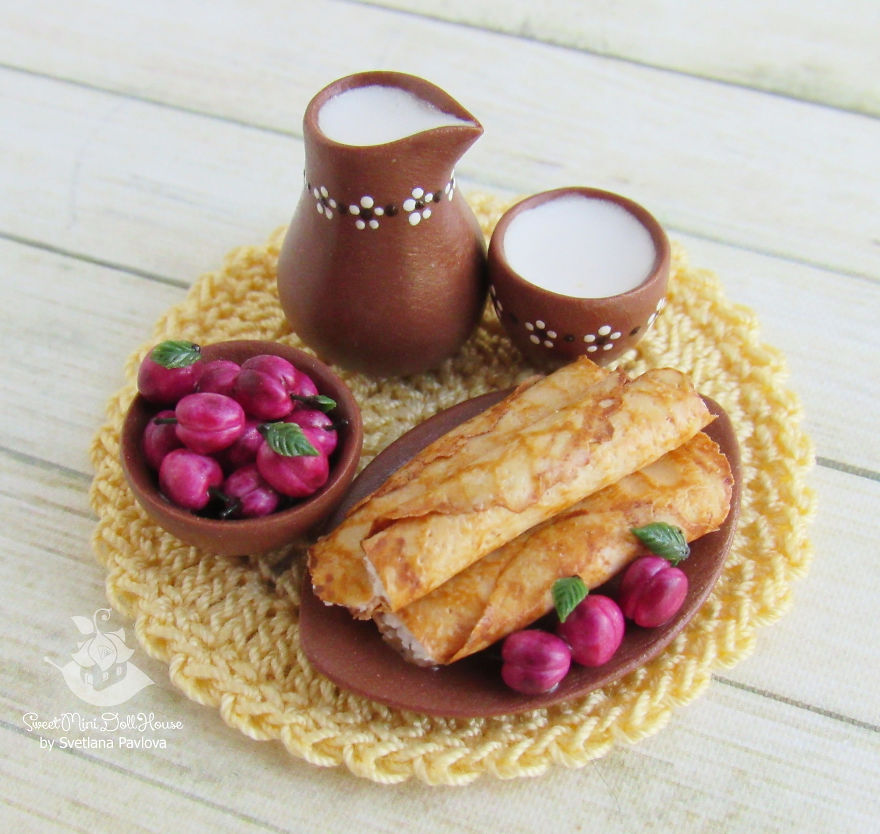 This Girl Makes Miniatures For Doll Houses With Crazy Precision