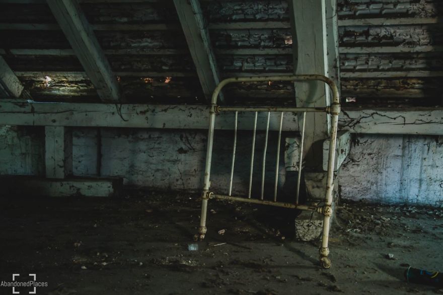 I Search For Abandoned Hospitals All Around Poland And Photograph Them