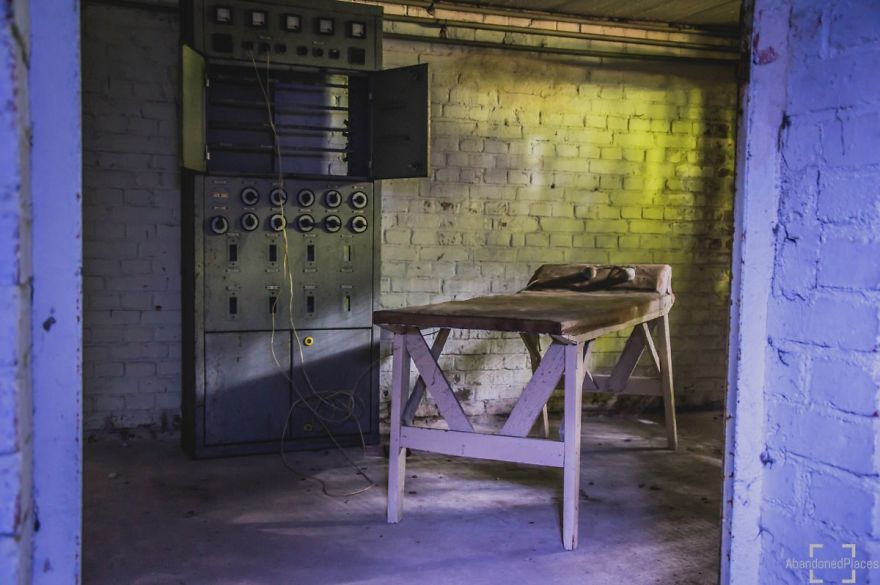 I Search For Abandoned Hospitals All Around Poland And Photograph Them