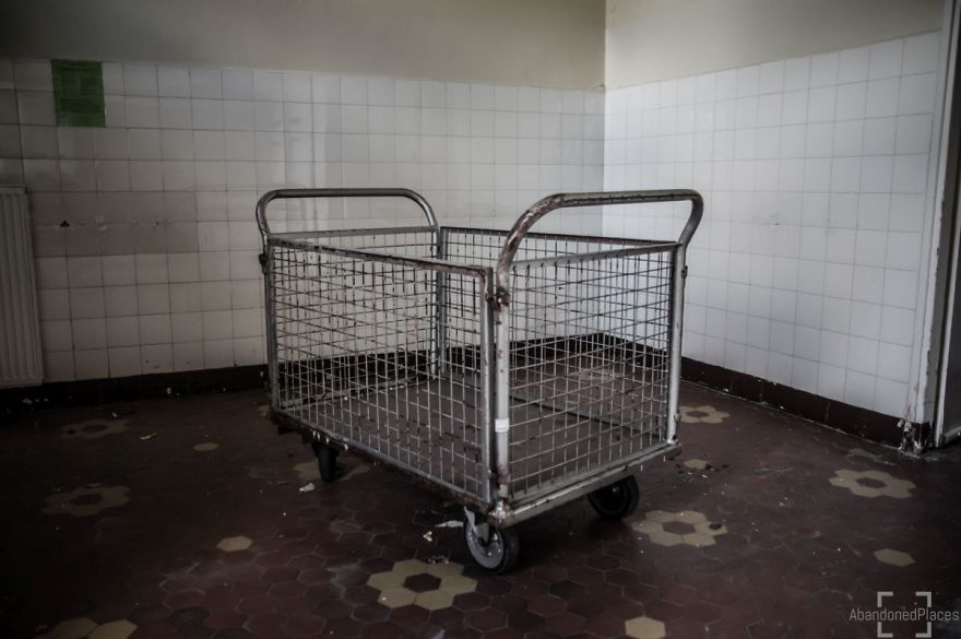 I Search For Abandoned Hospitals All Around Poland And Photograph Them