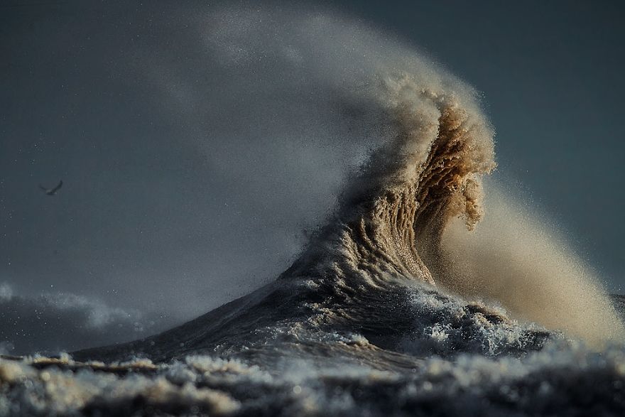 Riding The ‘Wave’ Of My Life With My Lake Erie Liquid Mountains Series! Riding The ‘Wave’ Of My Life With My Lake Erie Liquid Mountains Series!