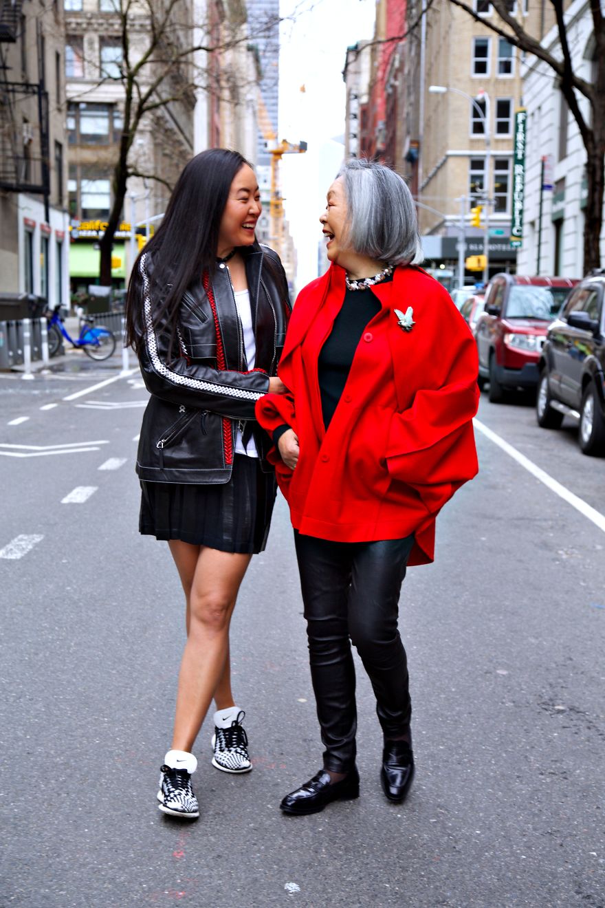 Stylish Mothers And Daughters In New York