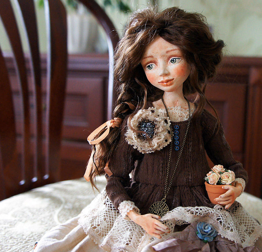 I Create One-Of-A-Kind Art Dolls Entirely From Scratch