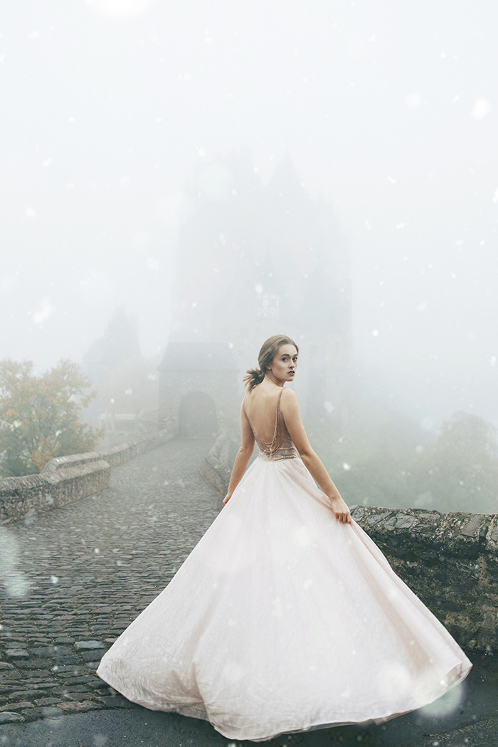 Photographer Wanted To Visit This Castle For More Than 2 Years, And The Photos She Made There Turned Out So Magical And Dreamy Photographer Wanted To Visit This Castle For More Than 2 Years, And The Photos She Made There Turned Out So Magical And Dreamy