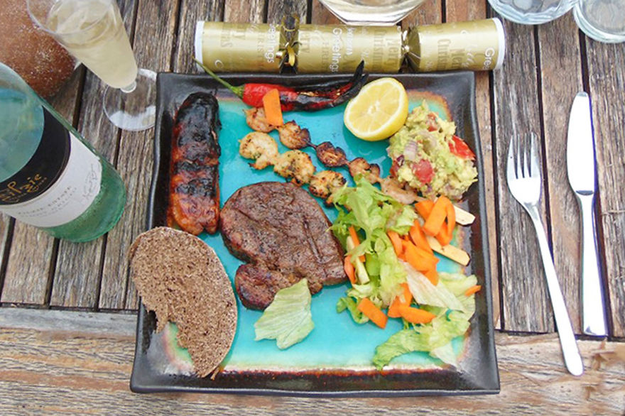 We Asked People All Over The Word What They Eat For Christmas Dinner