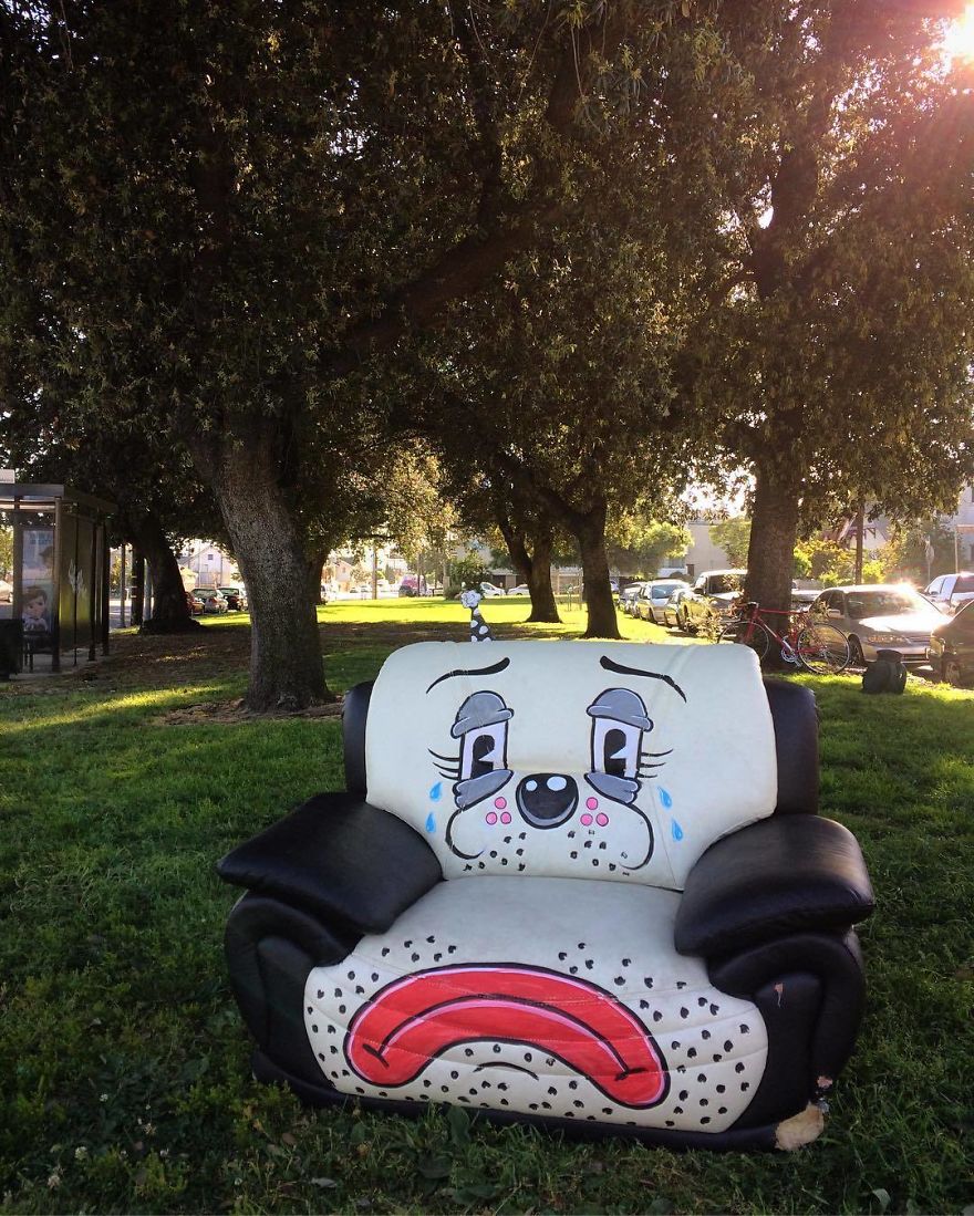 Artist Shows The Sorrow Of Thrown Away Objects He Finds In The Streets By Drawing Sad Clown Faces On Them Artist Shows The Sorrow Of Thrown Away Objects He Finds In The Streets By Drawing Sad Clown Faces On Them