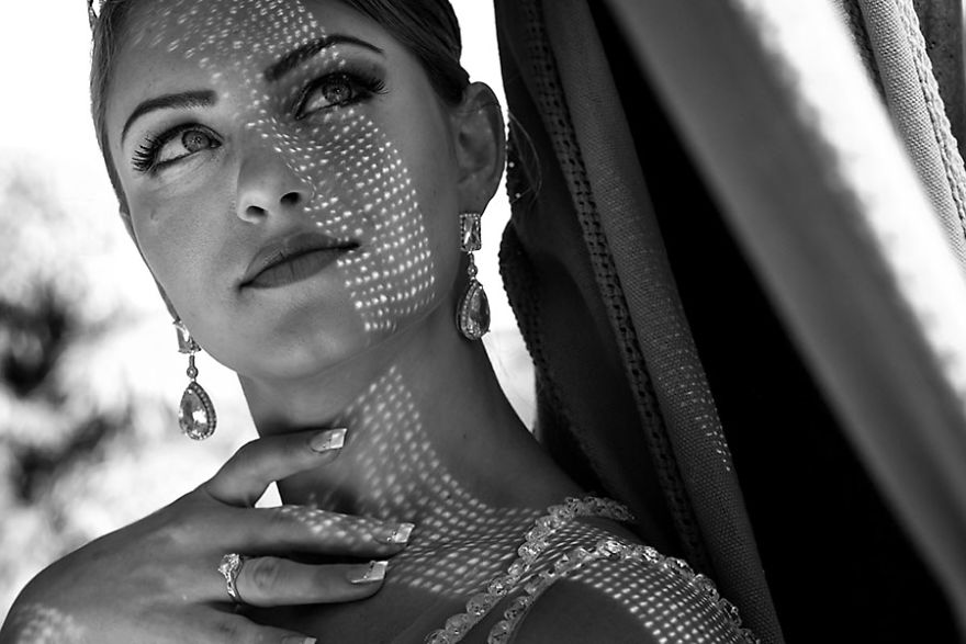 Award Winning Photographs Show The Excitement Of The Bride And Groom On A Great Wedding Day