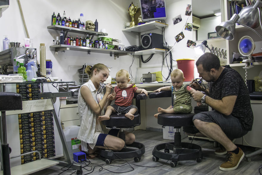 Help Us! Our Father Is A Photographer! Help Us! Our Father Is A Photographer!