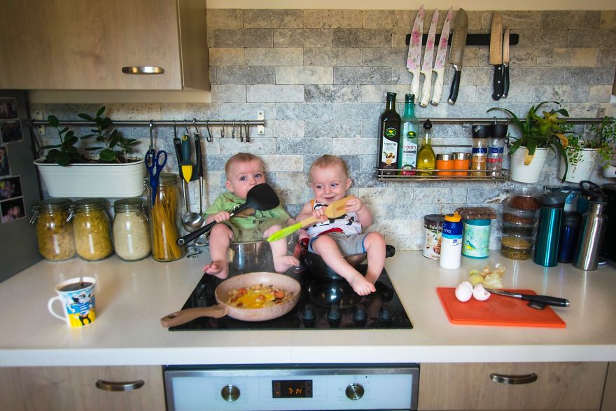 Help Us! Our Father Is A Photographer! Help Us! Our Father Is A Photographer!