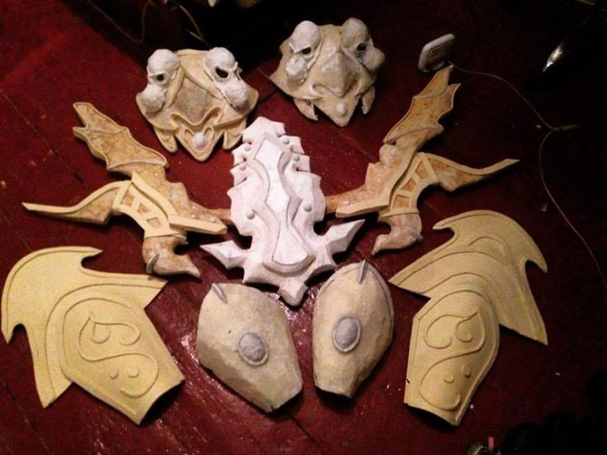 I Spend Hours Creating Cosplay Costumes From “Nothing” I Spend Hours Creating Cosplay Costumes From “Nothing”