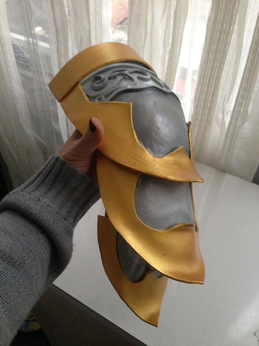 I Spend Hours Creating Cosplay Costumes From “Nothing” I Spend Hours Creating Cosplay Costumes From “Nothing”