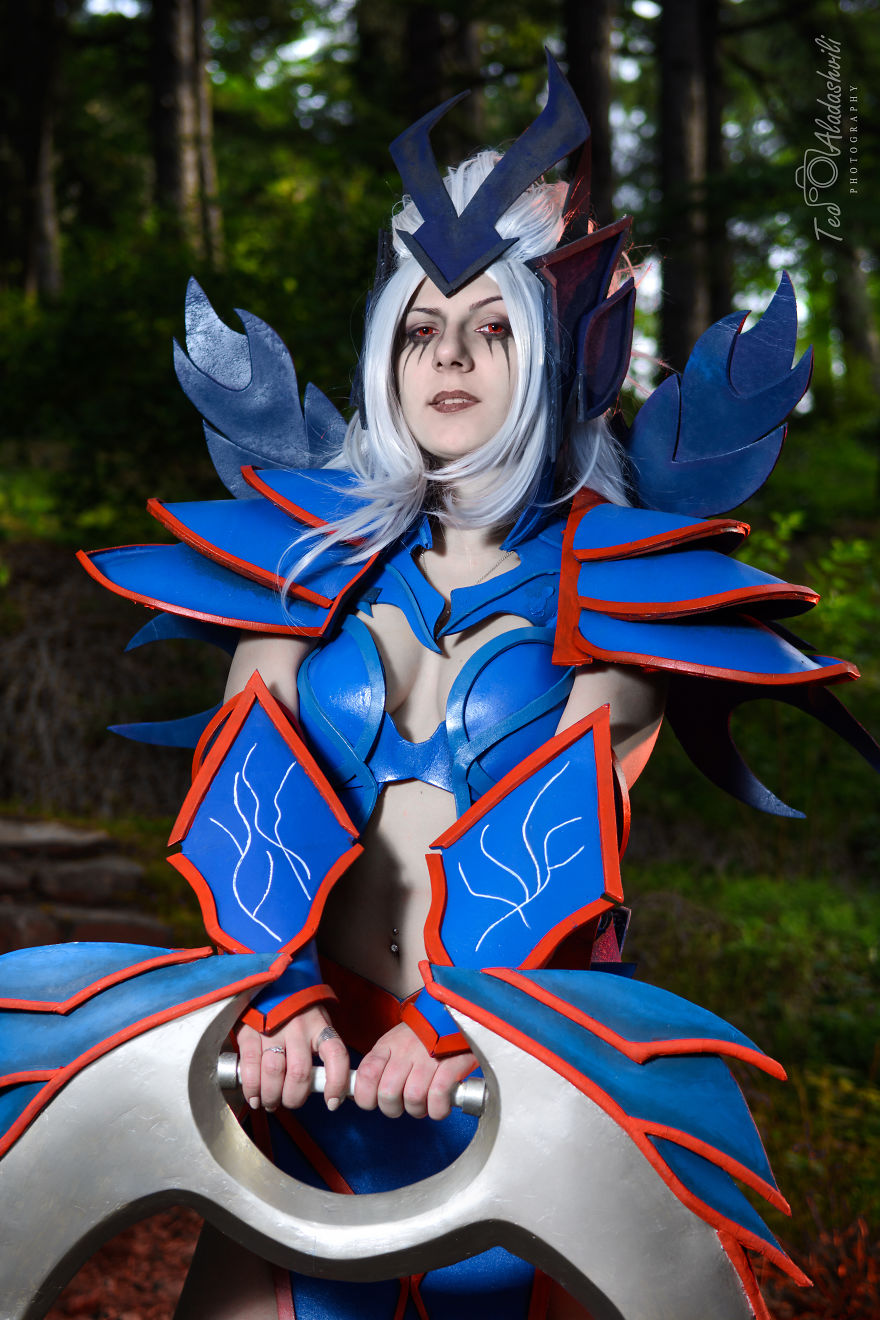 I Spend Hours Creating Cosplay Costumes From “Nothing” I Spend Hours Creating Cosplay Costumes From “Nothing”