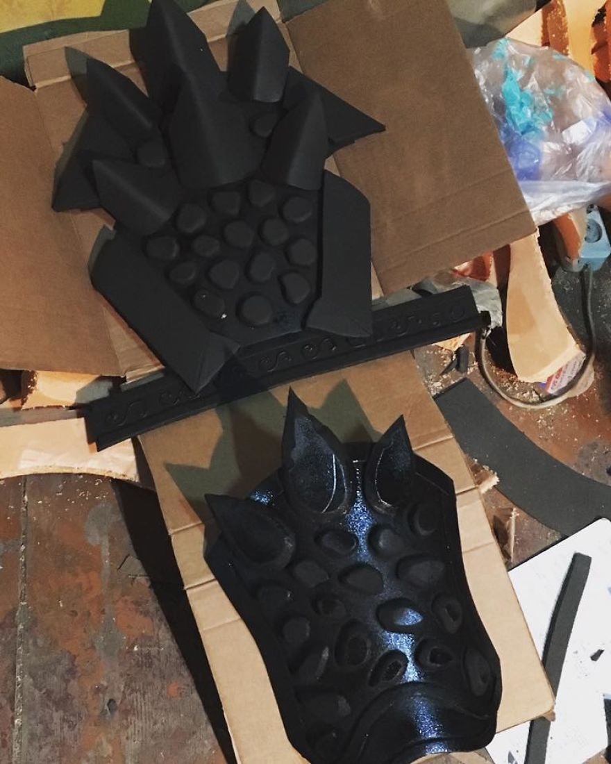 I Spend Hours Creating Cosplay Costumes From “Nothing” I Spend Hours Creating Cosplay Costumes From “Nothing”