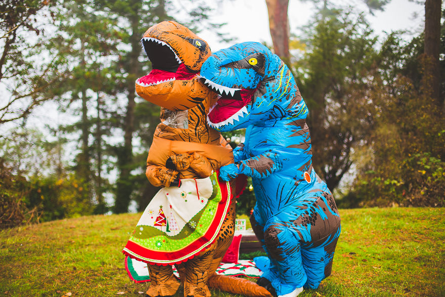 We Created A Christmas Card That&#8217;ll Make You Laugh