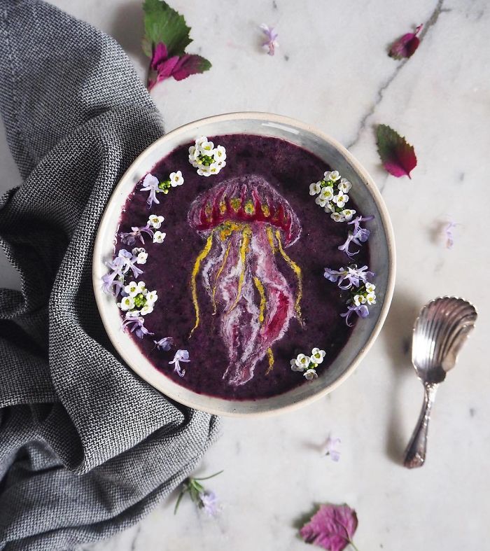 Woman Paints On Her Smoothie Bowls Using Natural Ingredients And The Result Is Too Pretty To Eat Woman Paints On Her Smoothie Bowls Using Natural Ingredients And The Result Is Too Pretty To Eat