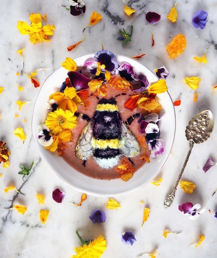 Woman Paints On Her Smoothie Bowls Using Natural Ingredients And The Result Is Too Pretty To Eat Woman Paints On Her Smoothie Bowls Using Natural Ingredients And The Result Is Too Pretty To Eat