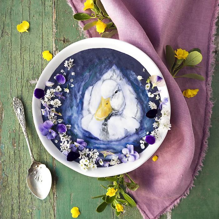 Woman Paints On Her Smoothie Bowls Using Natural Ingredients And The Result Is Too Pretty To Eat Woman Paints On Her Smoothie Bowls Using Natural Ingredients And The Result Is Too Pretty To Eat