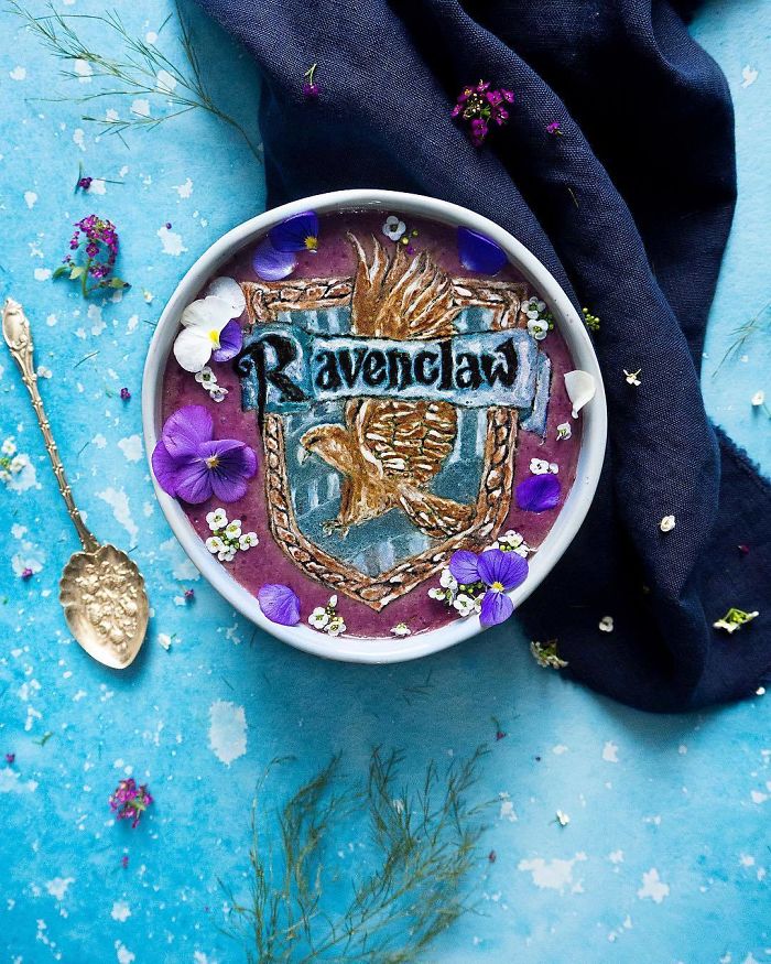 Woman Paints On Her Smoothie Bowls Using Natural Ingredients And The Result Is Too Pretty To Eat Woman Paints On Her Smoothie Bowls Using Natural Ingredients And The Result Is Too Pretty To Eat
