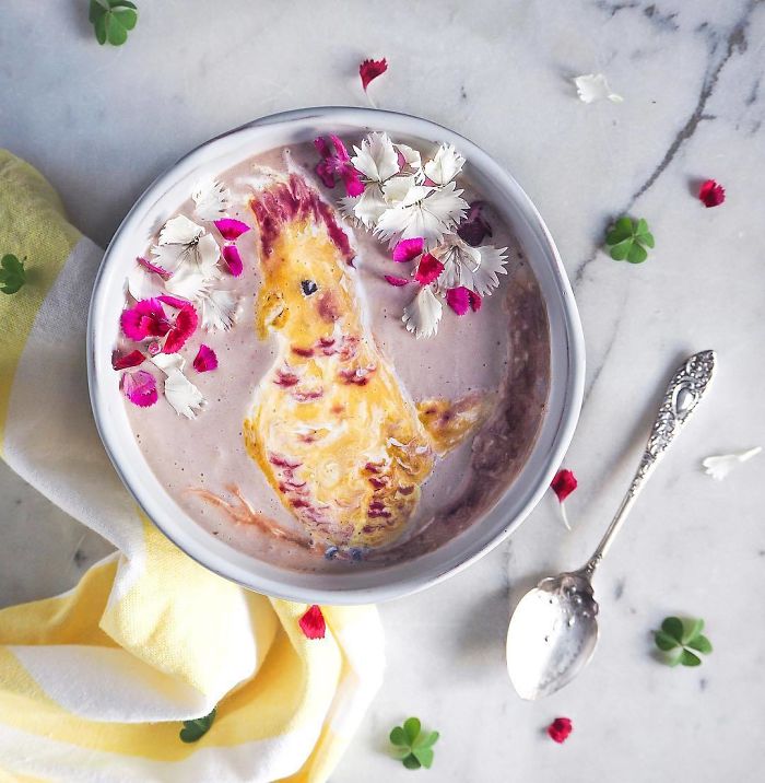 Woman Paints On Her Smoothie Bowls Using Natural Ingredients And The Result Is Too Pretty To Eat Woman Paints On Her Smoothie Bowls Using Natural Ingredients And The Result Is Too Pretty To Eat