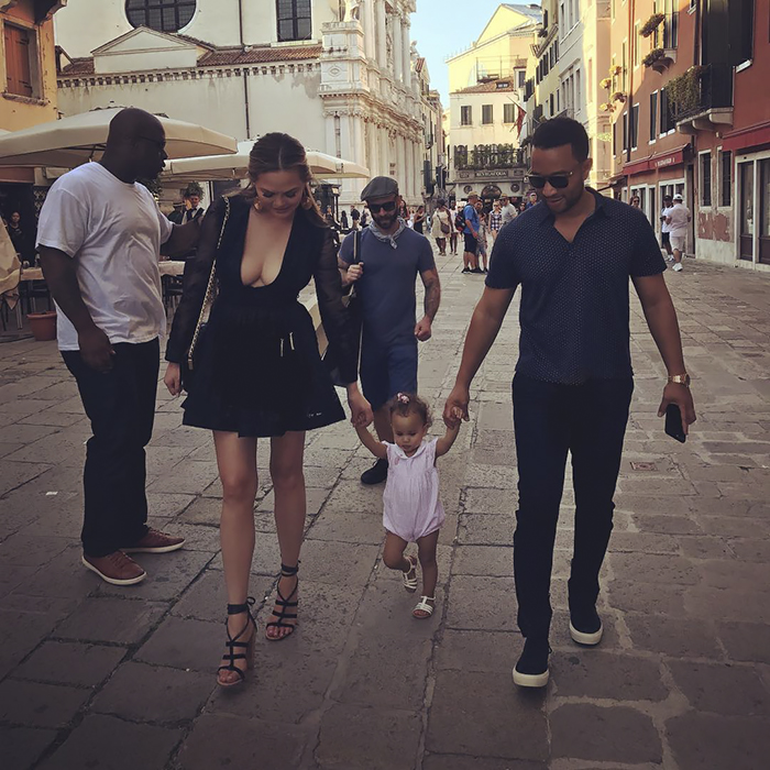 The Way That Chrissy Teigen Announced She&#8217;s Pregnant Is Absolutely Adorable