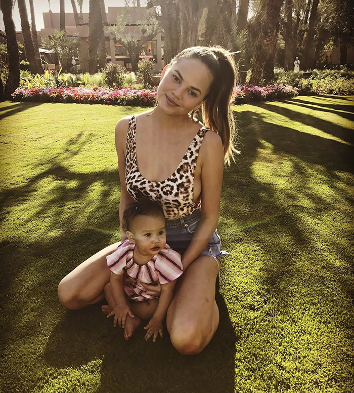 The Way That Chrissy Teigen Announced She&#8217;s Pregnant Is Absolutely Adorable