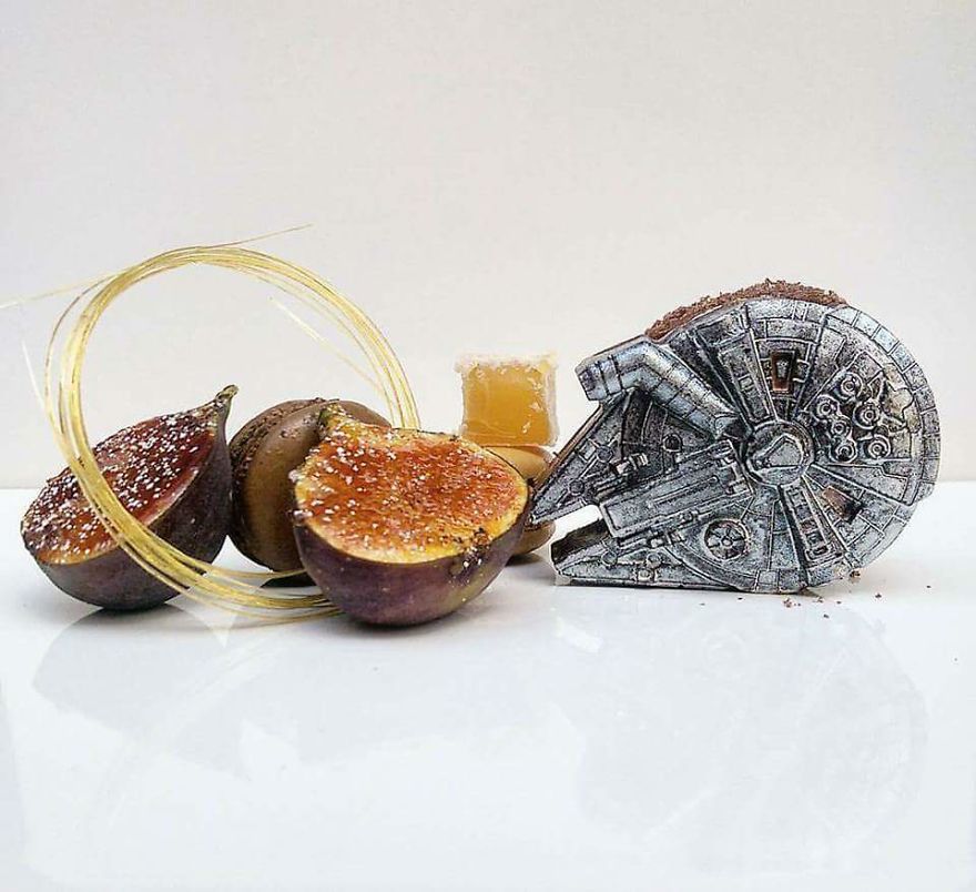 Some Star Wars Themed Desserts, Everything On The Plate Is Edible