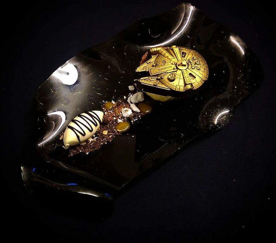 Some Star Wars Themed Desserts, Everything On The Plate Is Edible