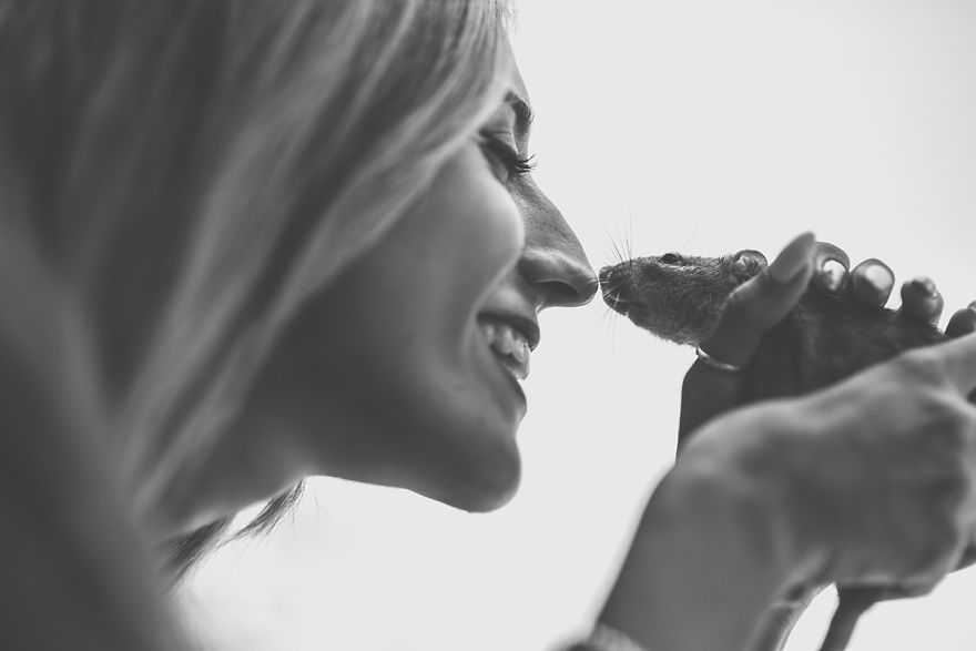 I Photographed Ex-Lab Rats And Mice Going Outdoors For The First Time, And Their Expressions Say It All I Photographed Ex-Lab Rats And Mice Going Outdoors For The First Time, And Their Expressions Say It All