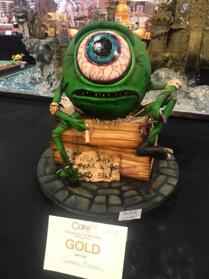 Confectioners Make Amazing Cakes On Display In London And You Would Not Have The Guts To Eat Them Confectioners Make Amazing Cakes On Display In London And You Would Not Have The Guts To Eat Them