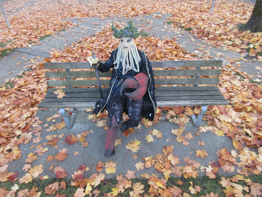 Girl Goes All Out To Dress As Davy Jones Girl Goes All Out To Dress As Davy Jones