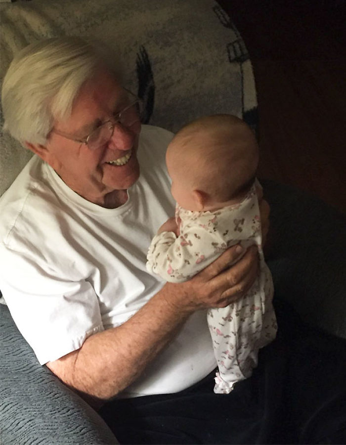 124 Photos Of Grandparents Meeting Their Grandchildren That Will Make You Weak In The Knees