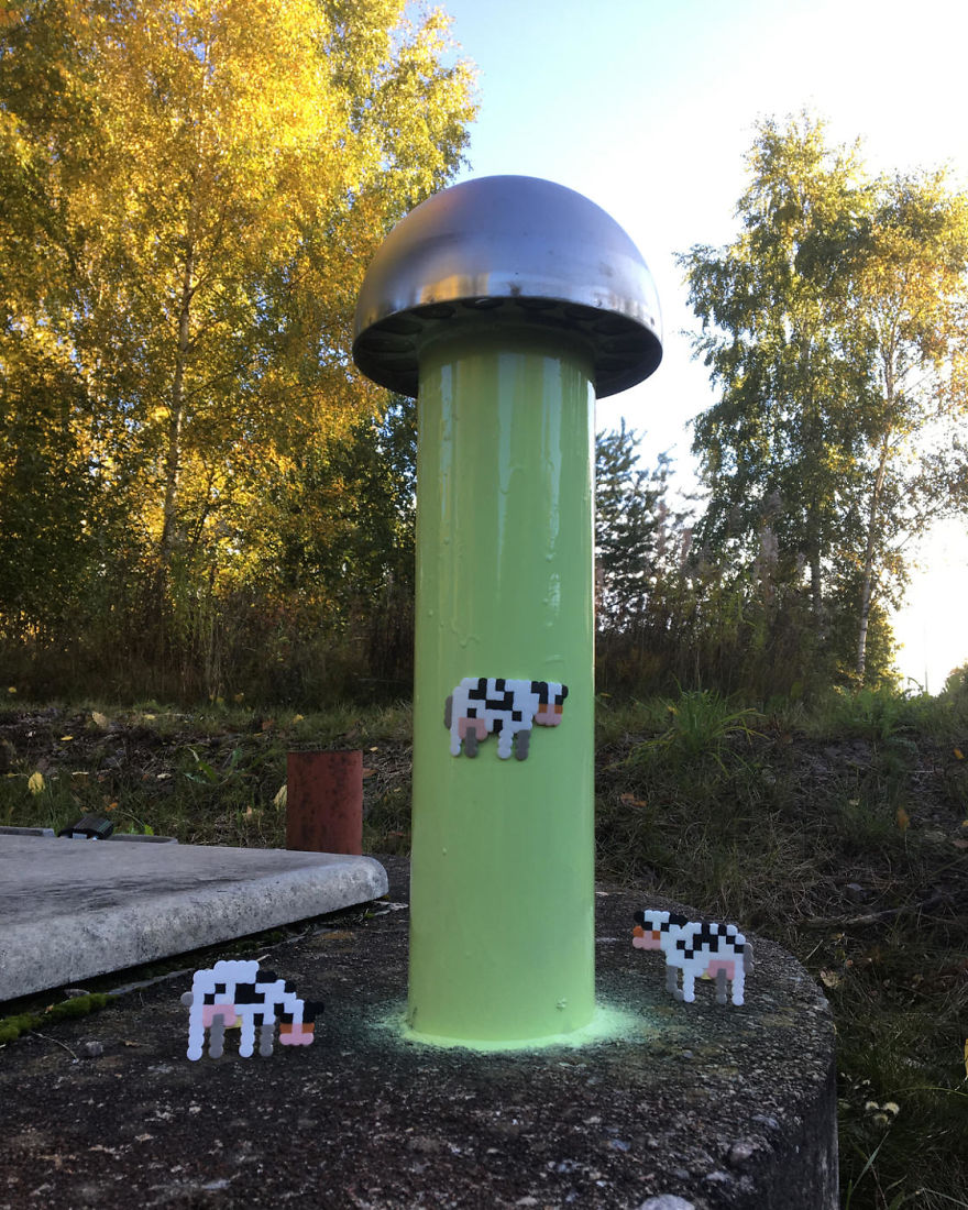 Someone Is ‘Vandalising’ Streets With Pixel Art, And The Result Is Awesome Someone Is ‘Vandalising’ Streets With Pixel Art, And The Result Is Awesome