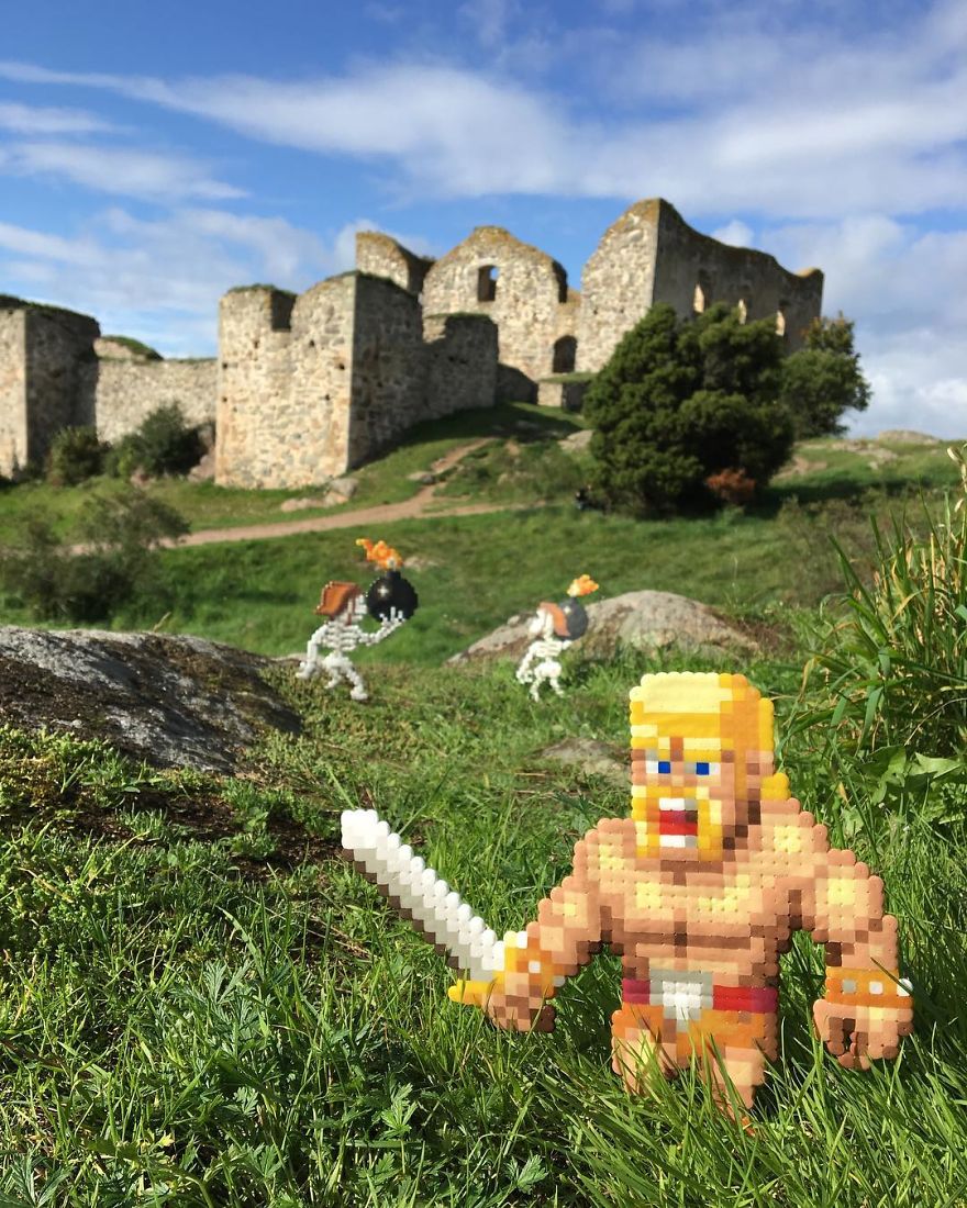 Someone Is ‘Vandalising’ Streets With Pixel Art, And The Result Is Awesome