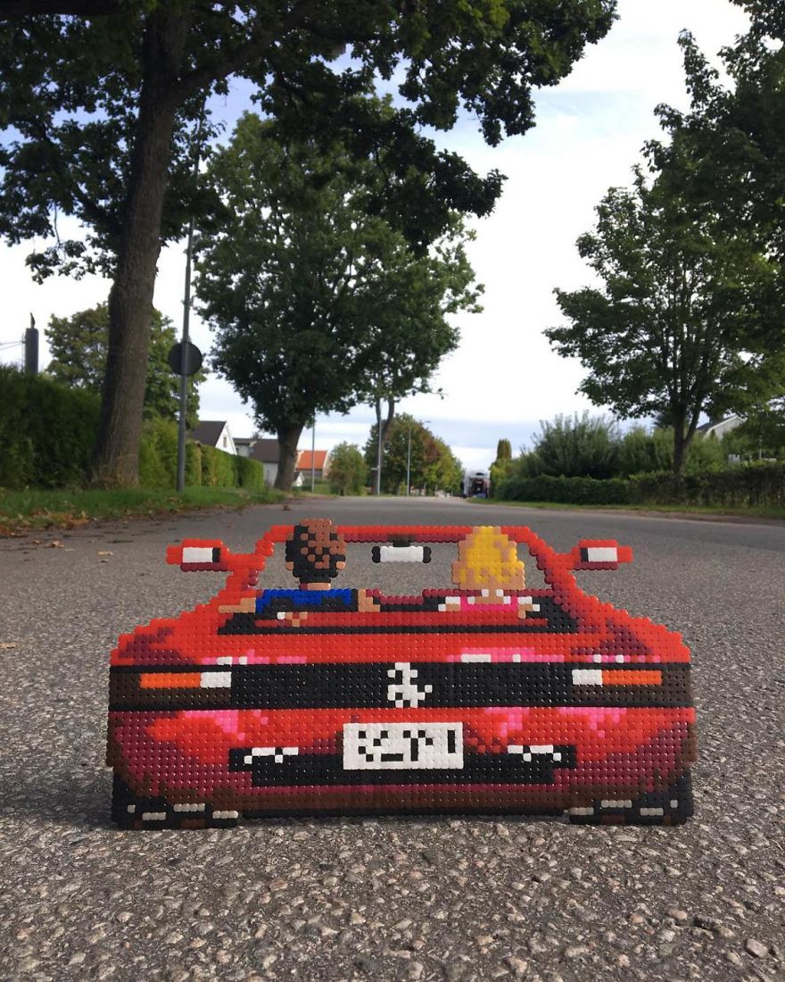 Someone Is ‘Vandalising’ Streets With Pixel Art, And The Result Is Awesome Someone Is ‘Vandalising’ Streets With Pixel Art, And The Result Is Awesome