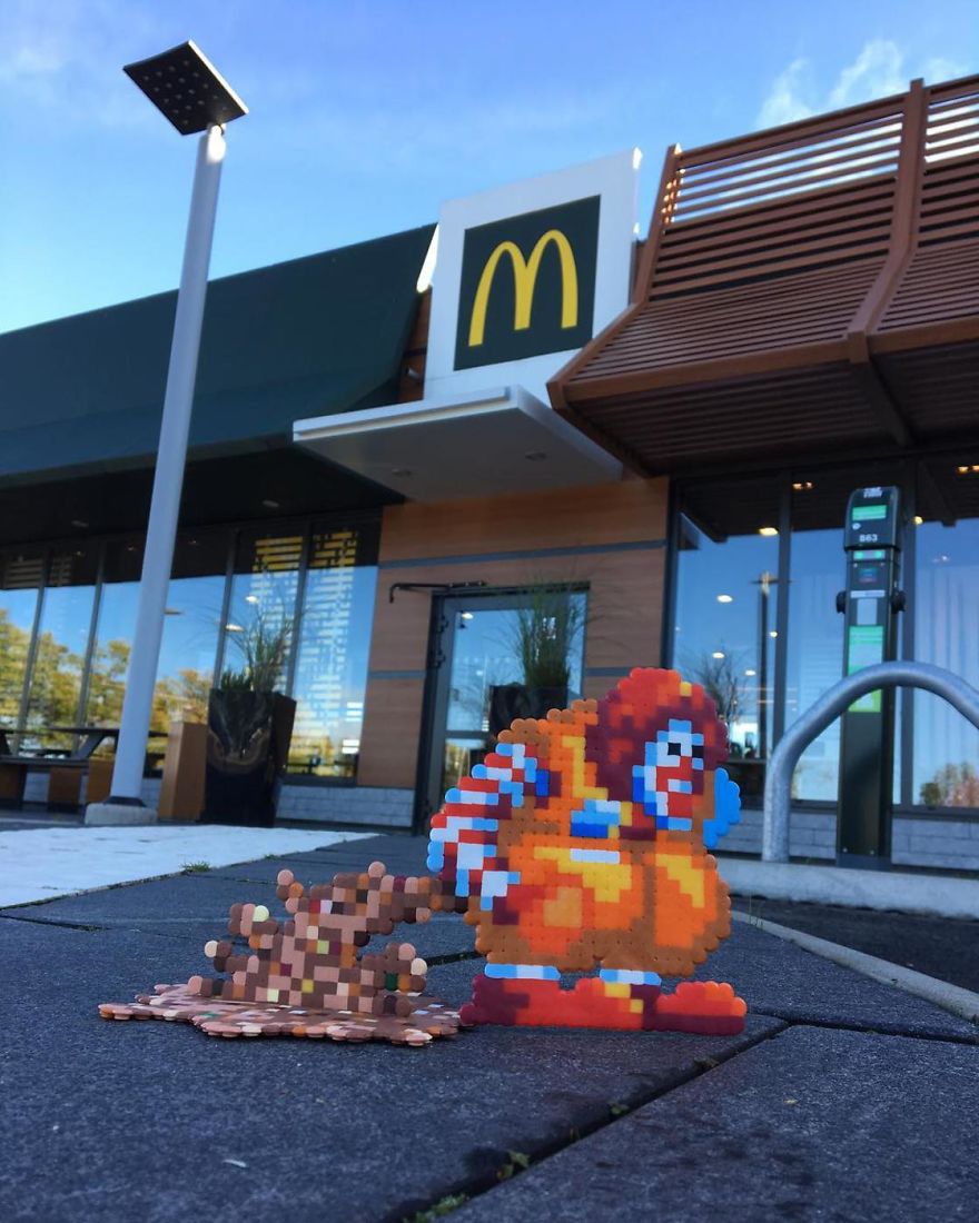 Someone Is ‘Vandalising’ Streets With Pixel Art, And The Result Is Awesome Someone Is ‘Vandalising’ Streets With Pixel Art, And The Result Is Awesome