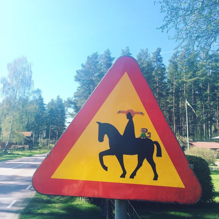 Someone Is ‘Vandalising’ Streets With Pixel Art, And The Result Is Awesome