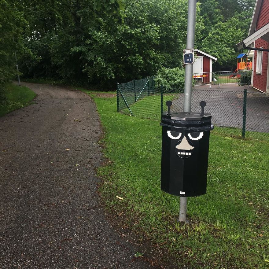 Someone Is ‘Vandalising’ Streets With Pixel Art, And The Result Is Awesome