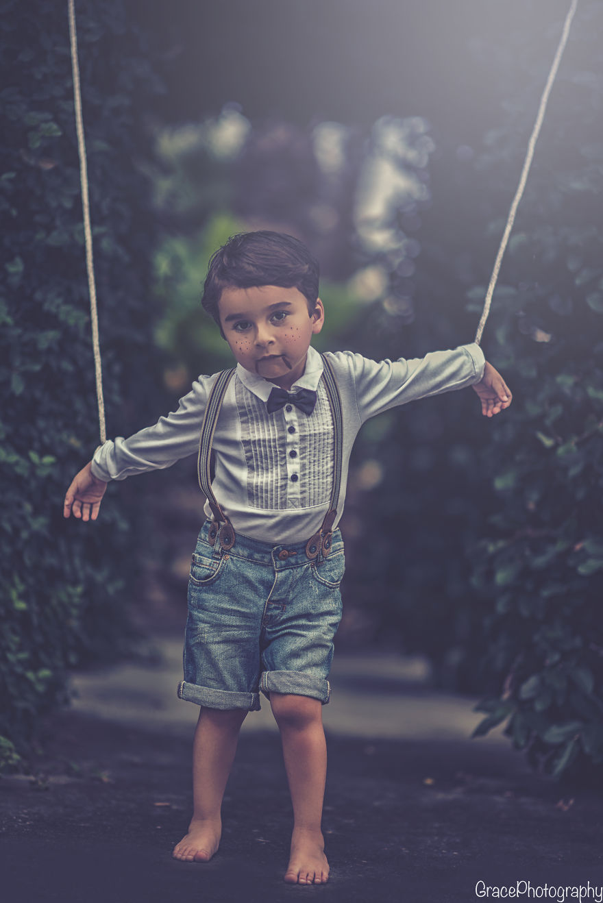 This American Photographer Specializes In Photographing Kids In Costume For Halloween, And It&#8217;s Seriously Spooky
