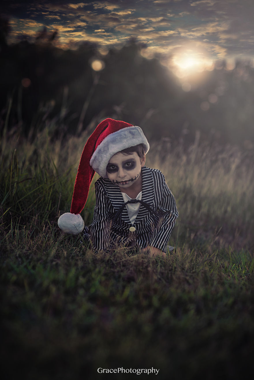 This American Photographer Specializes In Photographing Kids In Costume For Halloween, And It&#8217;s Seriously Spooky